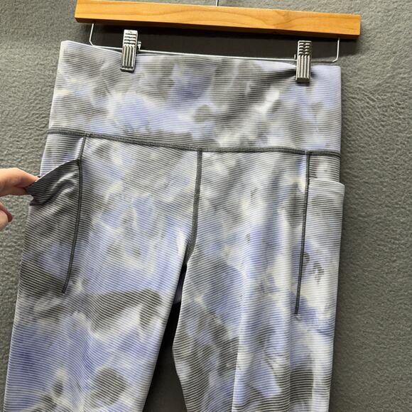 Athleta Leggings Womens Medium Salutation Stash Pocket II Capri Textured Active - Picture 8 of 10